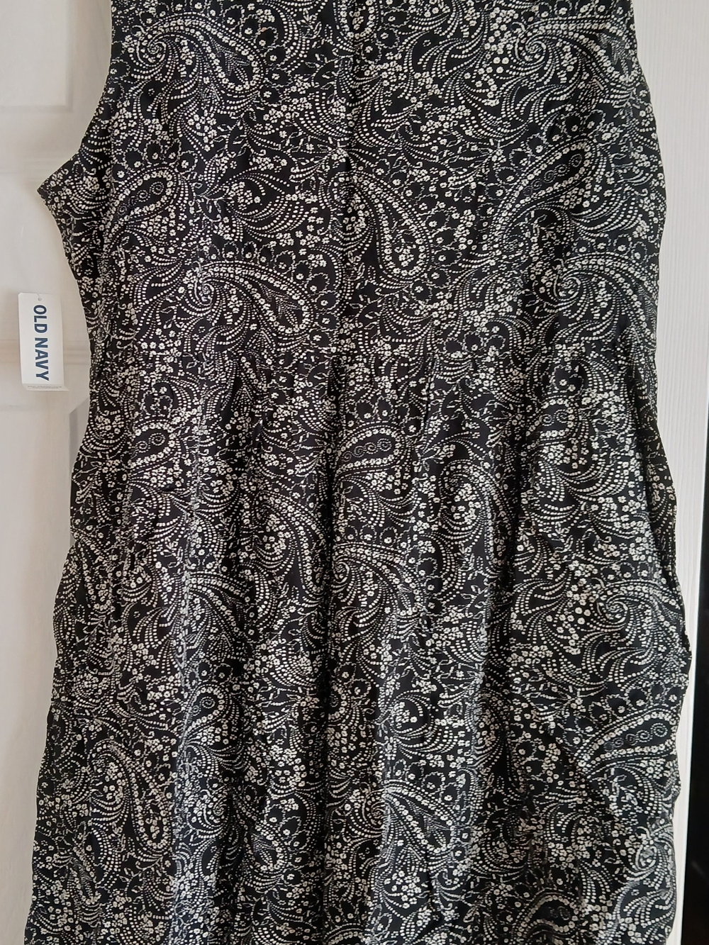Old Navy Black & White Paisley A-Line Women's Skirt